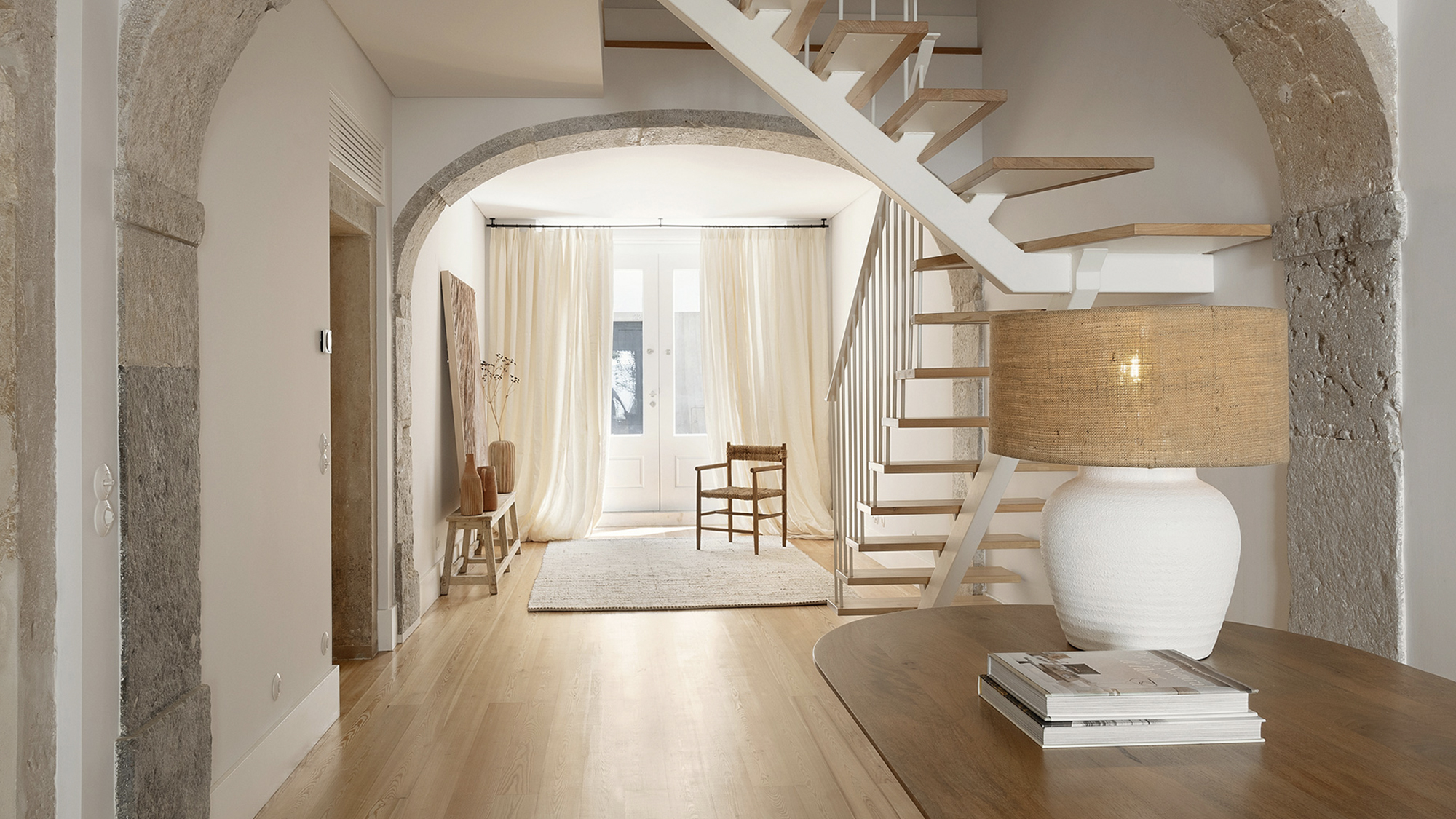 staging_1256.jpeg_0007_cover-video