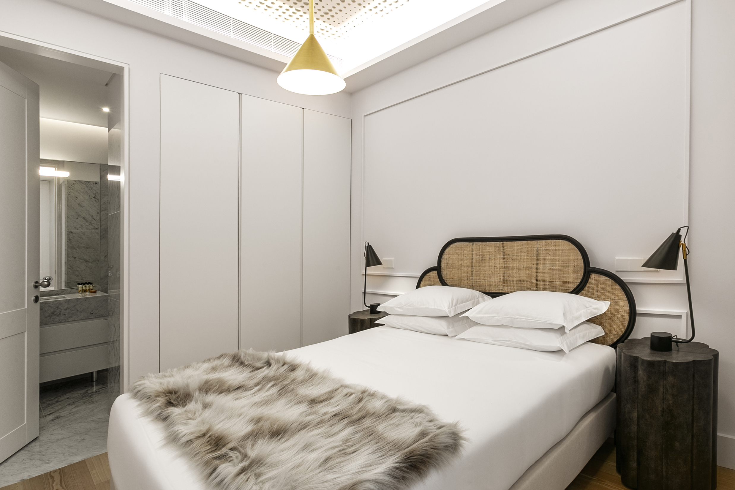 Staging-Factory-Unique-Chiado-1B-1