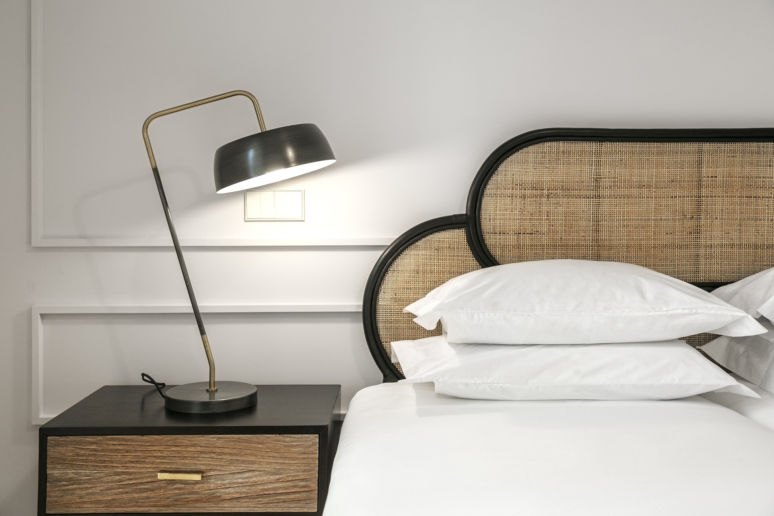 Staging-factory-unique-chiado-1E-18